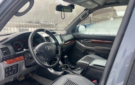 Toyota Land Cruiser Prado 120 рестайлинг, 2007 год, 2 749 000 рублей, 3 фотография