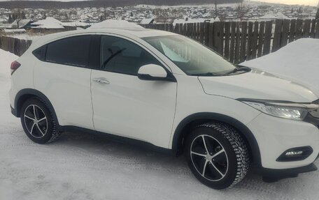 Honda Vezel, 2021 год, 2 050 000 рублей, 2 фотография