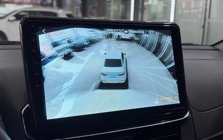 Toyota Yaris XP150 рестайлинг, 2022 год, 1 097 000 рублей, 10 фотография