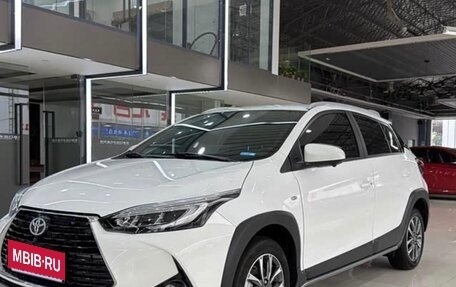 Toyota Yaris XP150 рестайлинг, 2022 год, 1 097 000 рублей, 3 фотография