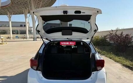 Toyota Yaris XP150 рестайлинг, 2022 год, 1 060 000 рублей, 13 фотография