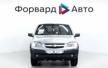 Chevrolet Niva I рестайлинг, 2015 год, 699 000 рублей, 2 фотография