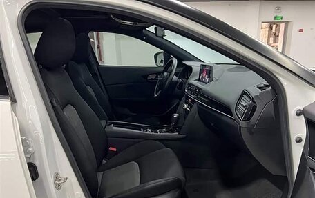 Mazda CX-4, 2021 год, 2 400 000 рублей, 10 фотография