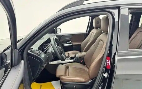 Mercedes-Benz GLB, 2022 год, 2 630 444 рублей, 9 фотография