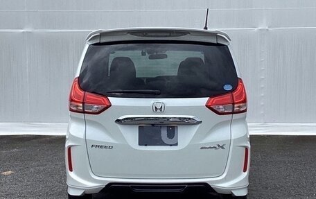 Honda Freed II, 2022 год, 1 096 000 рублей, 5 фотография