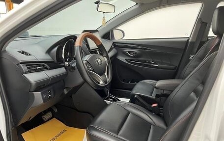 Toyota Yaris XP150 рестайлинг, 2022 год, 1 340 000 рублей, 12 фотография