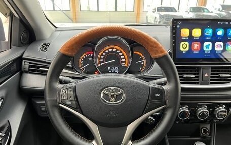 Toyota Yaris XP150 рестайлинг, 2022 год, 1 340 000 рублей, 11 фотография