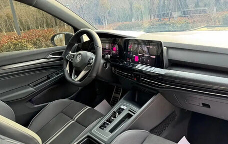 Volkswagen Golf VIII, 2022 год, 2 100 555 рублей, 13 фотография