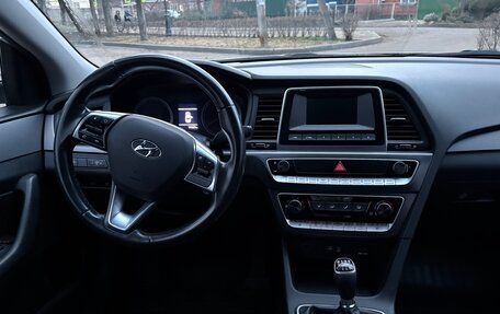 Hyundai Sonata VII, 2017 год, 1 350 000 рублей, 13 фотография