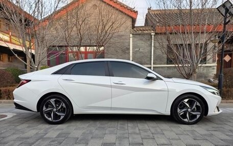 Hyundai Elantra, 2022 год, 1 650 007 рублей, 7 фотография