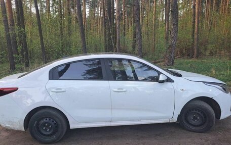 KIA Rio IV, 2021 год, 883 500 рублей, 5 фотография