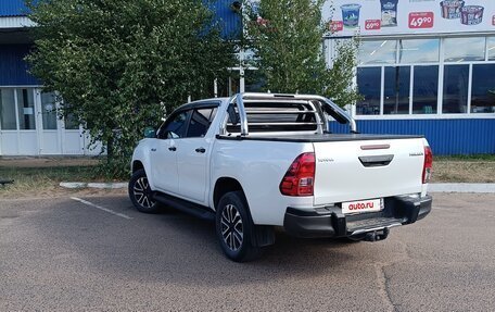 Toyota Hilux VIII, 2019 год, 4 990 000 рублей, 3 фотография