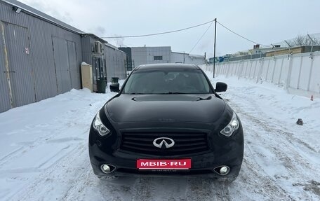 Infiniti QX70, 2014 год, 2 600 000 рублей, 1 фотография