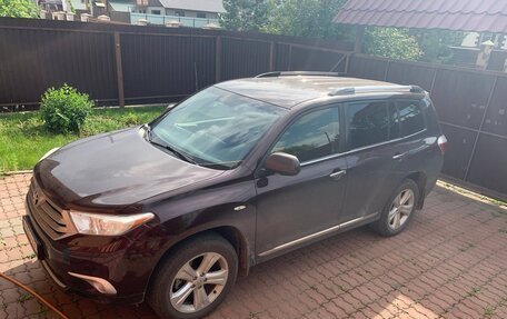 Toyota Highlander III, 2012 год, 2 400 000 рублей, 5 фотография