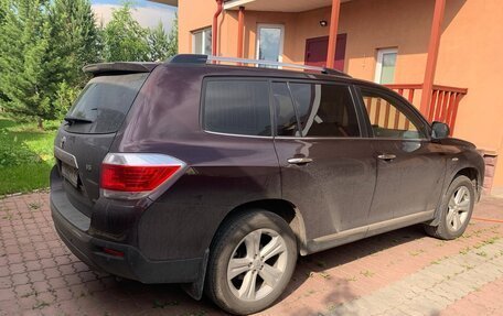 Toyota Highlander III, 2012 год, 2 400 000 рублей, 3 фотография