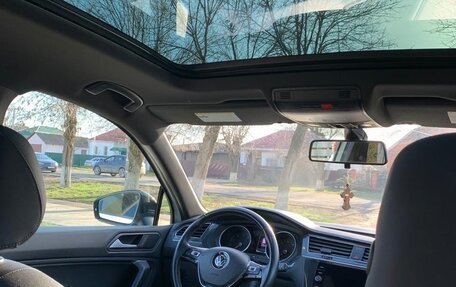 Volkswagen Tiguan II, 2020 год, 2 850 000 рублей, 6 фотография