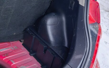 Toyota Ist II, 2003 год, 650 000 рублей, 21 фотография