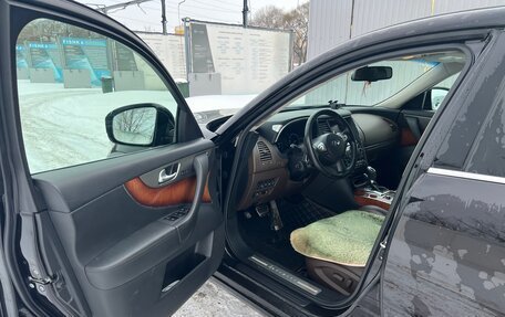 Infiniti QX70, 2014 год, 2 600 000 рублей, 7 фотография