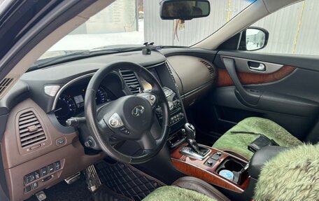 Infiniti QX70, 2014 год, 2 600 000 рублей, 8 фотография