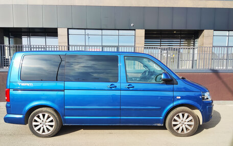 Volkswagen Multivan T5, 2010 год, 3 500 000 рублей, 2 фотография