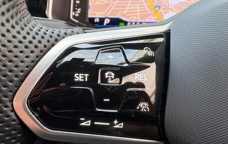 Volkswagen T-Roc I, 2023 год, 2 450 888 рублей, 9 фотография