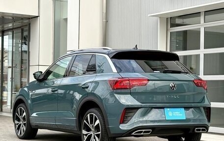 Volkswagen T-Roc I, 2023 год, 2 450 888 рублей, 5 фотография