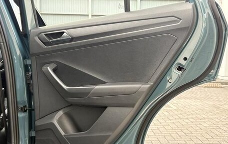 Volkswagen T-Roc I, 2023 год, 2 450 888 рублей, 23 фотография