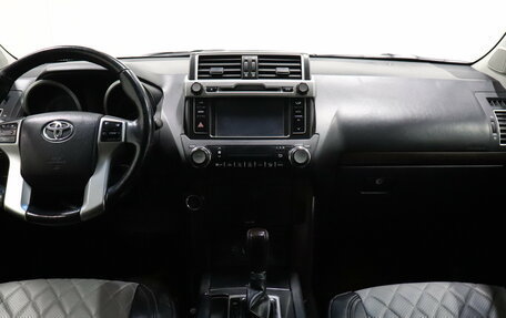 Toyota Land Cruiser Prado 150 рестайлинг 2, 2016 год, 3 989 000 рублей, 7 фотография