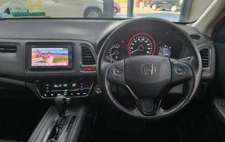 Honda Vezel, 2015 год, 1 132 000 рублей, 21 фотография