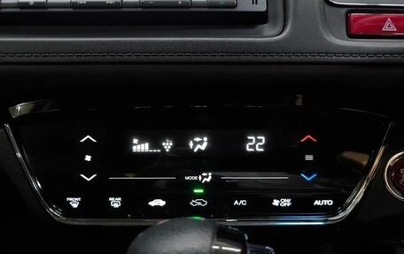 Honda Vezel, 2015 год, 1 132 000 рублей, 25 фотография