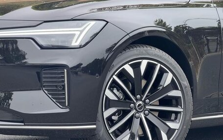 Volvo S90 II рестайлинг, 2025 год, 5 980 000 рублей, 3 фотография