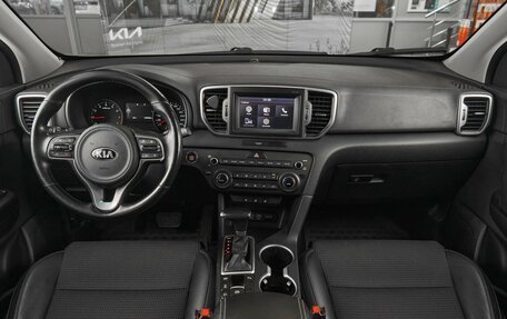 KIA Sportage IV рестайлинг, 2018 год, 1 780 000 рублей, 7 фотография