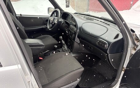 Chevrolet Niva I рестайлинг, 2019 год, 797 000 рублей, 11 фотография