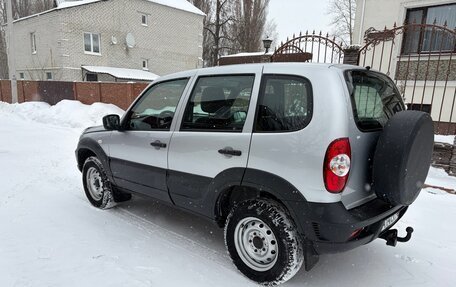 Chevrolet Niva I рестайлинг, 2019 год, 797 000 рублей, 3 фотография