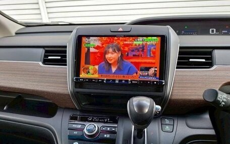 Honda Freed II, 2022 год, 1 389 000 рублей, 13 фотография