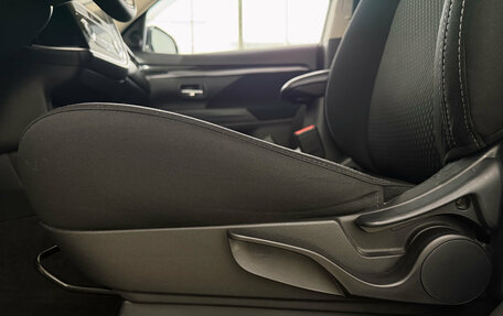 Mitsubishi Outlander III рестайлинг 3, 2018 год, 2 000 000 рублей, 33 фотография