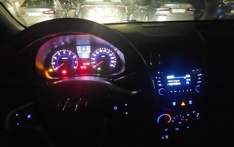 Hyundai Solaris II рестайлинг, 2015 год, 900 000 рублей, 7 фотография