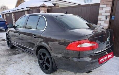 Skoda Superb III рестайлинг, 2010 год, 891 000 рублей, 2 фотография