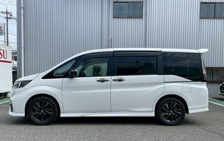 Honda Stepwgn IV, 2022 год, 2 012 000 рублей, 5 фотография