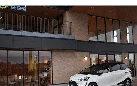 Toyota Sienta II, 2021 год, 1 293 000 рублей, 1 фотография