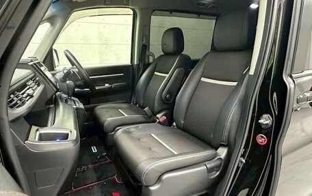 Honda Stepwgn IV, 2022 год, 2 043 000 рублей, 16 фотография