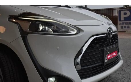 Toyota Sienta II, 2021 год, 1 293 000 рублей, 19 фотография