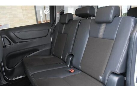 Toyota Sienta II, 2021 год, 1 293 000 рублей, 32 фотография