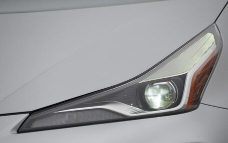 Toyota Prius IV XW50, 2021 год, 2 918 000 рублей, 6 фотография