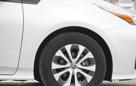 Toyota Prius IV XW50, 2021 год, 2 918 000 рублей, 10 фотография