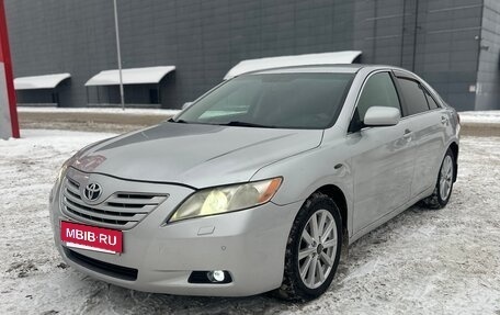 Toyota Camry, 2008 год, 1 050 000 рублей, 2 фотография