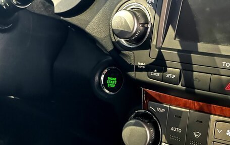 Toyota Highlander III, 2011 год, 1 700 000 рублей, 14 фотография