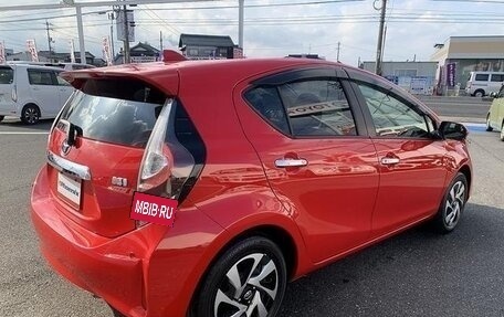 Toyota Aqua, 2021 год, 1 300 000 рублей, 4 фотография