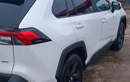 Toyota RAV4, 2020 год, 3 750 000 рублей, 15 фотография