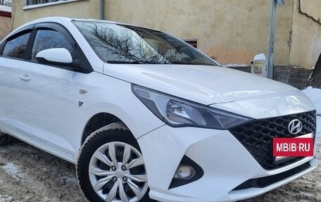 Hyundai Solaris II рестайлинг, 2021 год, 1 300 000 рублей, 2 фотография